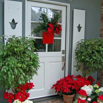 Букет на вратата към новата година