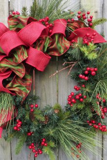 Коледен боров венец