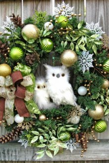 Коледен венец с бухал