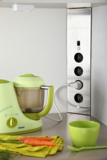 Хромиран захранващ контакт