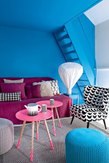 Тавански син хол