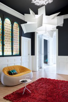 Бургундски акценти в интериора