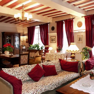 Бургундски интериор в къщата