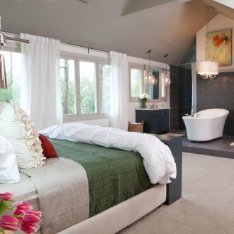 Таванска спалня с баня