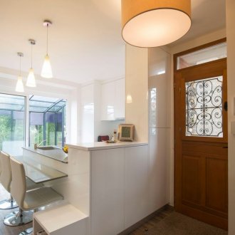 Входното антре в частна къща е малко