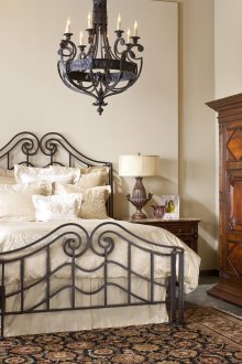 Cama de hierro forjado en estilo inglés.