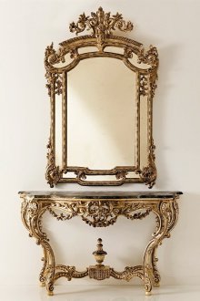 Луксозно класическо огледало в коридора