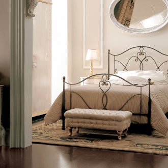 Легло от ковано желязо в интериора