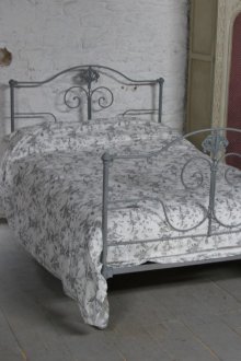 Легло от ковано желязо