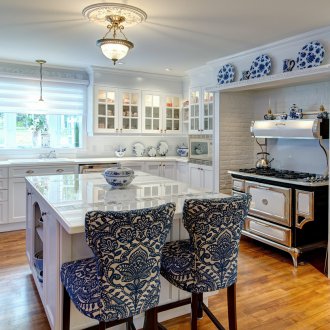 Бяла кухня 14 кв. m