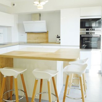 Кухня 14 кв. м в стила на минимализма