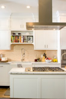 Кухня 14 кв. м с качулка