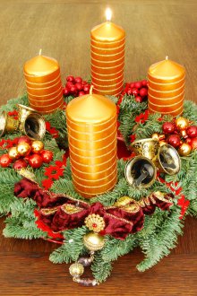 Трапезен коледен венец