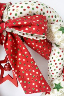 Плетен коледен венец