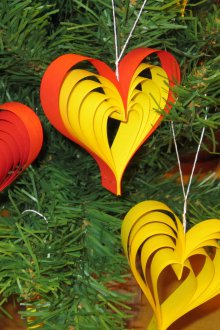 Украси за коледно дърво под формата на сърца