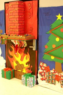 Декориране на вратата с хартия за новата година