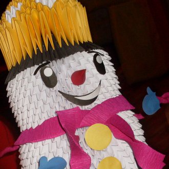 Голям хартиен снежен човек