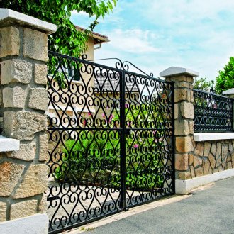 Художествена ковашка ограда
