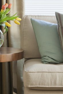 Round table made of metal and wood