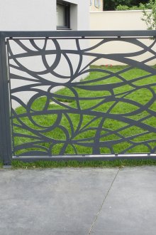 Кована ограда в стил Арт Нуво