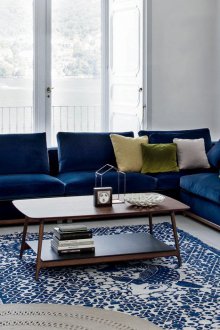 Диван в италиански стил