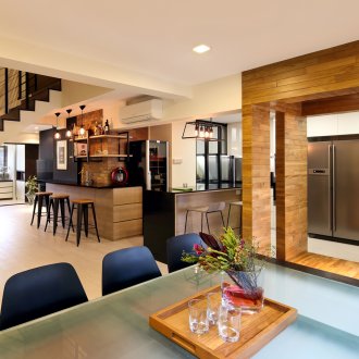 Дуплекс апартамент с дървена облицовка