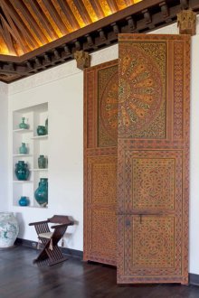 Tür im orientalischen Stil