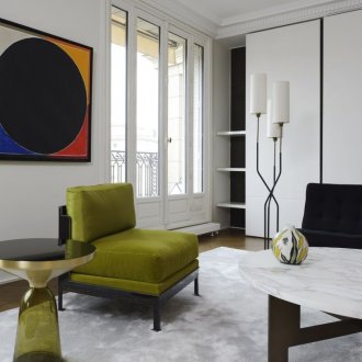 Маслинен стол в интериора