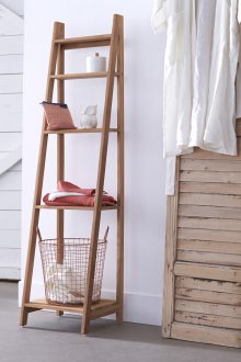 Рафт в банята