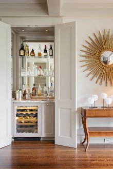 Лоундж бар в класически стил