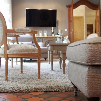 Мебели за всекидневна в класически стил