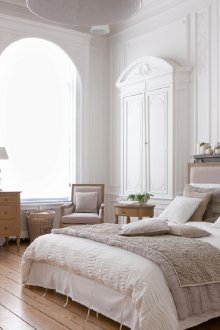 Класическа спалня