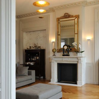 Огледало за хол в класически стил