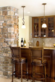 Без да отваря вратата