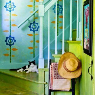 Зелено стълбище в интериора