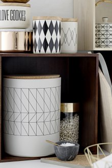 Геометрични аксесоари за кухня
