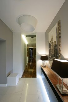 Модерни мебели от орех