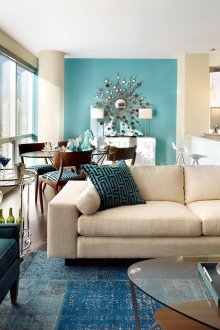 Красива комбинация от тюркоазени и бежови цветове в интериора