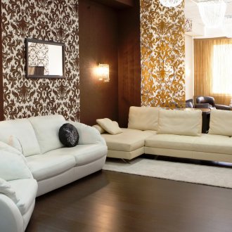 Бежови мебели в хола