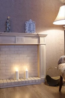 Weihnachtskamin aus der Box mit Dekor