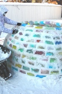 Снежна пързалка цветна