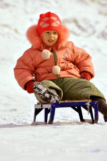 Снежна пързалка за дете