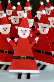 Santa dibuat kertas untuk tahun baru
