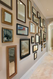 Огледала за оригиналния дизайн на коридора