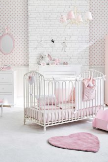 Kanak-kanak dari beramai-ramai untuk gadis itu