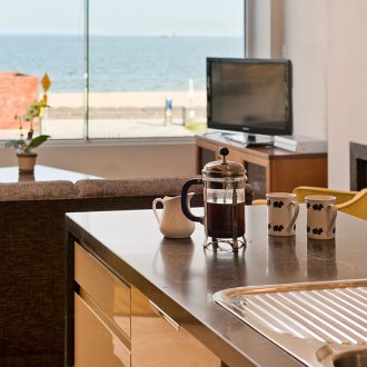 Ванилна гланцирана кухня