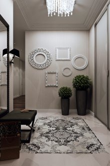 Саксии и рамки за цветя за декориране на коридора