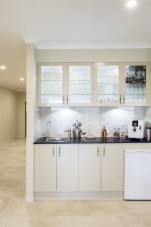 Ванилна вградена кухня