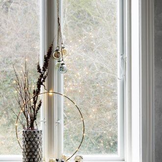 Декорация на таванско помещение за новата година