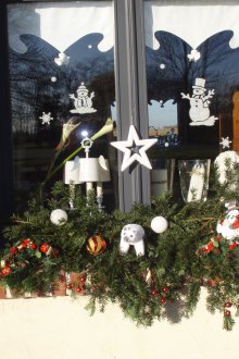 Декориране на прозорци отвън за новата година